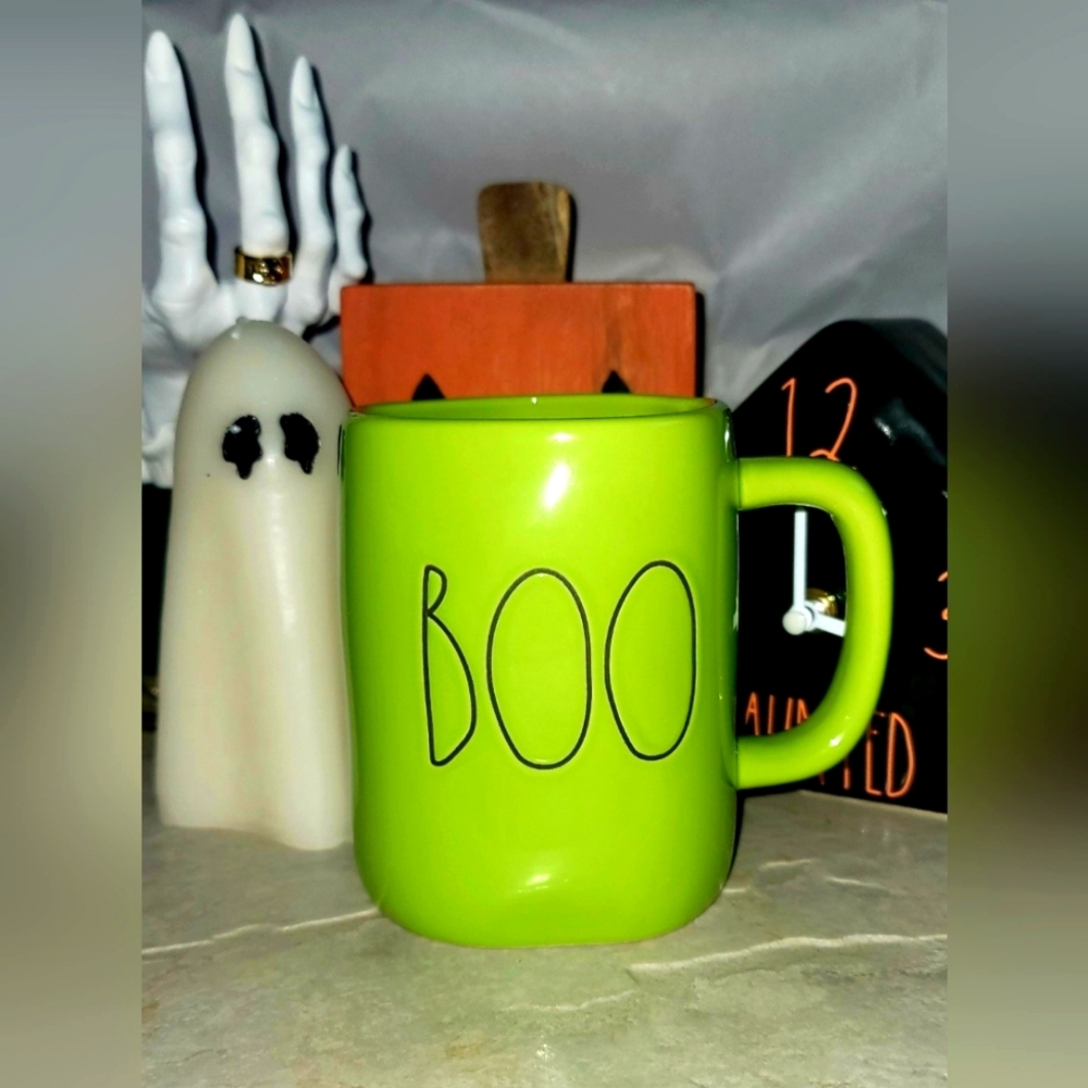 Rae Dunn green "BOO" Mug
